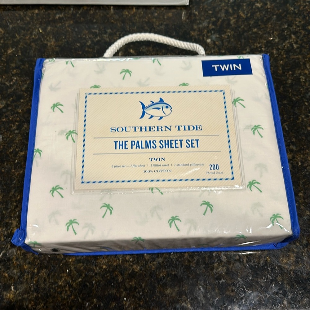 New Southern Tide twin sheet set with palm trees